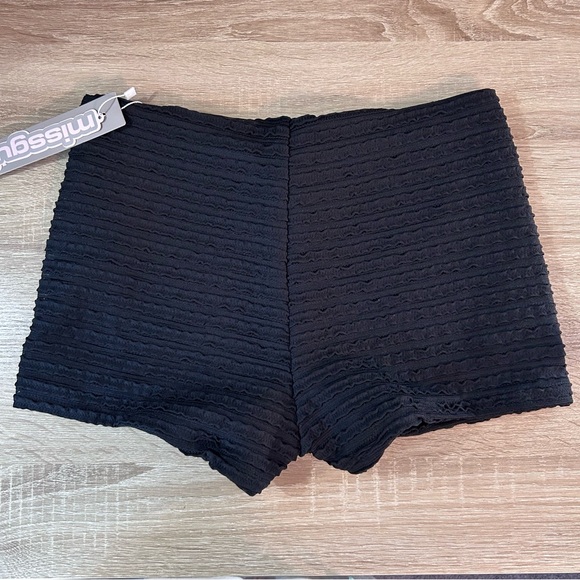 🆕MISSGUIDED Ribbed Shorts - Picture 3 of 6